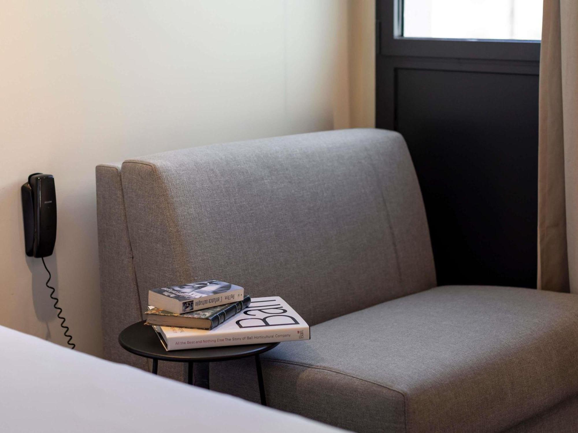 Standard Double Room Sofa,1704956275:JPEG