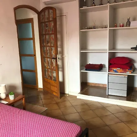 Chambre climatisée avec sdb privée dans une villa avec piscine ouverte d'avril à mi octobre-2