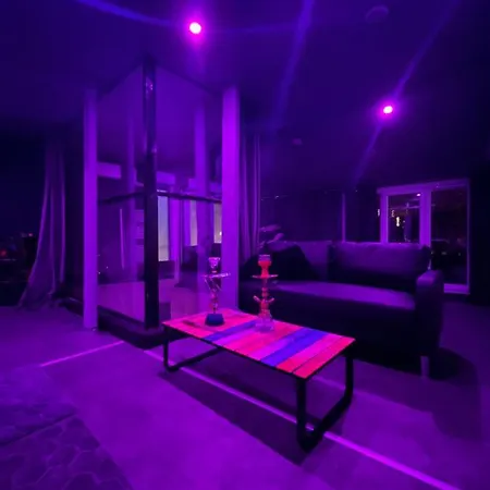 Love Room Rooftop Jacuzzi-3